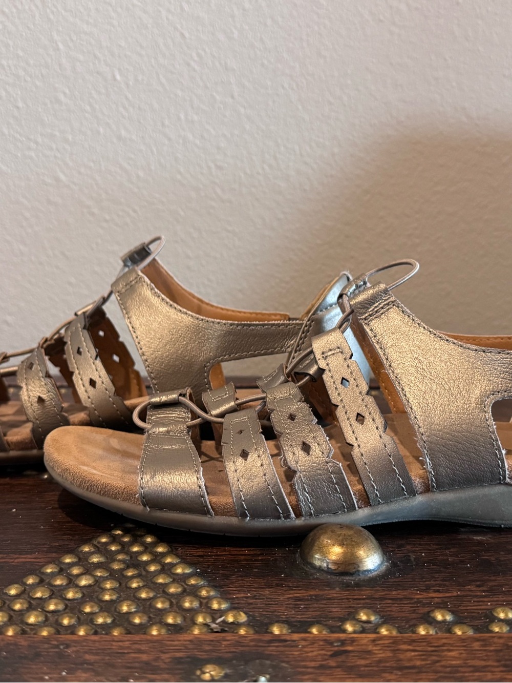 Earth Origins Metallic Silver Lace-Up Gladiator Sandals WOMANS SZ 10 - Picture 5 of 9
